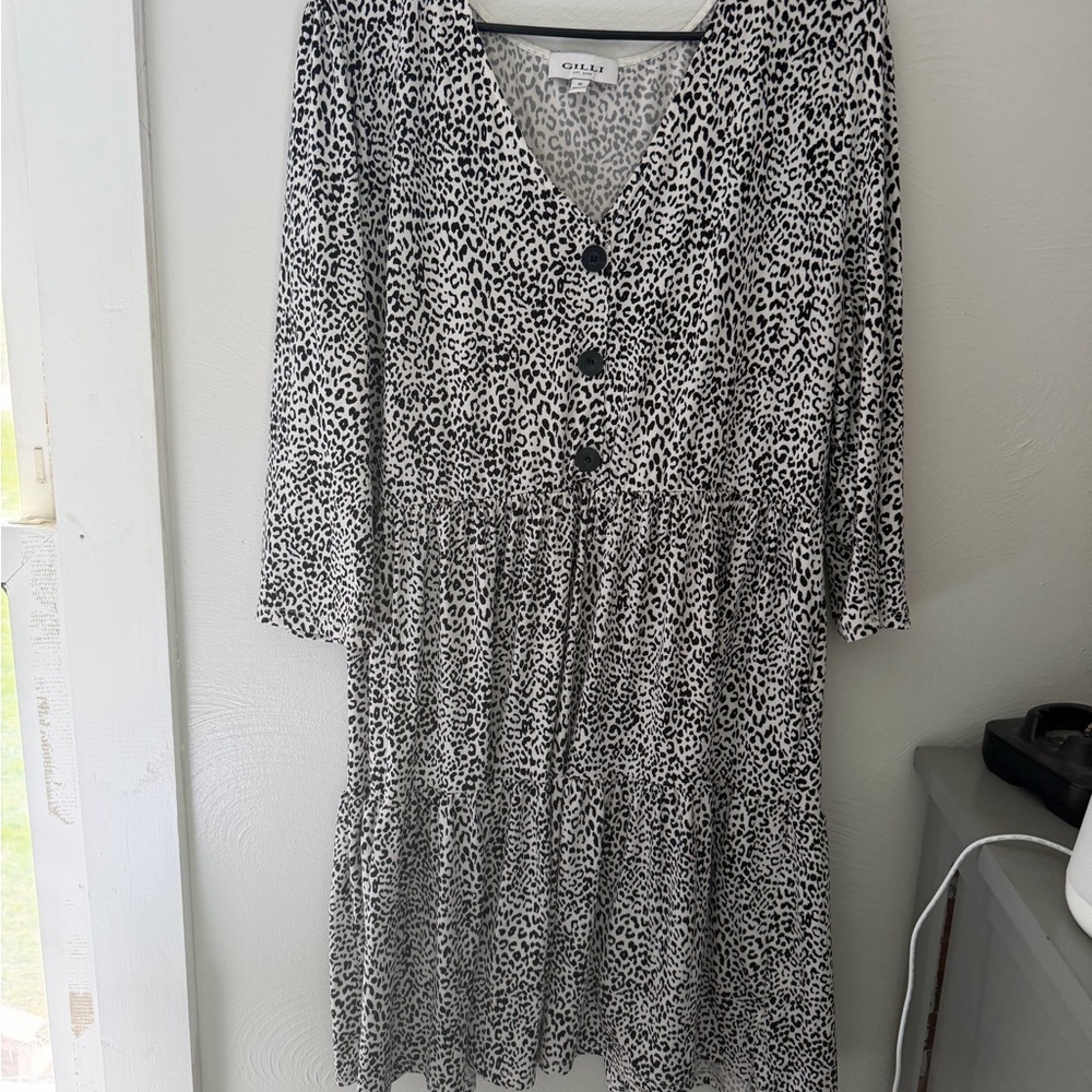 Gilli Gray and White Leopard Print Button Front Dress
